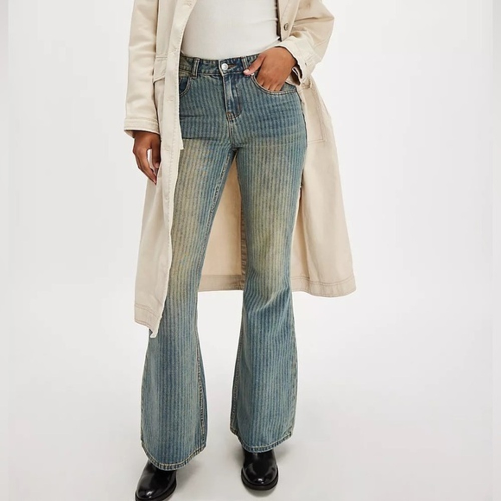 The Ragged Priest Ripley Bootcut Jeans Size 25